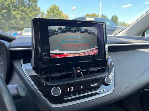 Used 2024 Toyota Corolla LE FWD image 24