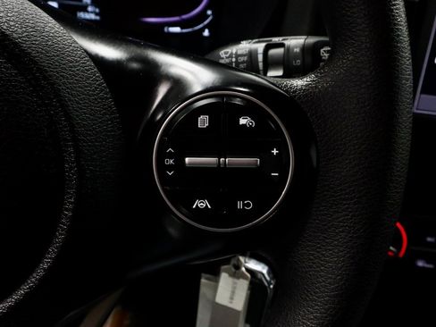 Used 2023 Kia Soul LX w/ LX Technology Package image 30