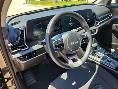 Used 2024 Kia Sportage LX AWD/4WD image 18
