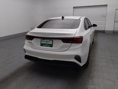 Used 2024 Kia Forte LXS w/ LXS Technology Package FWD image 7