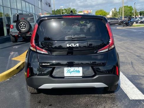 Used 2025 Kia Soul LX w/ LX Technology Package image 8