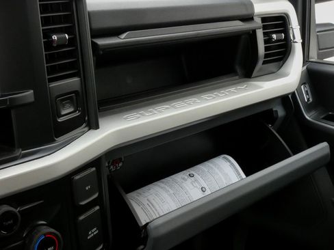 Used 2026 Ford F250 XLT w/ Snow Plow/Camper Package image 24