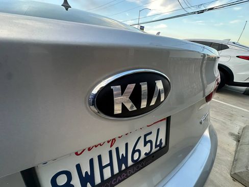 Used 2015 Kia Forte EX w/ UVO Package W/17" Alloys FWD image 21