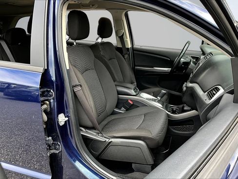 Used 2020 Dodge Journey SE w/ SE Popular Equipment Group FWD image 23