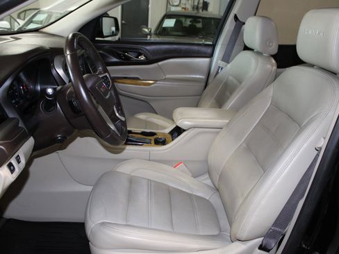 Used 2017 GMC Acadia Denali w/ Technology Package AWD/4WD image 25
