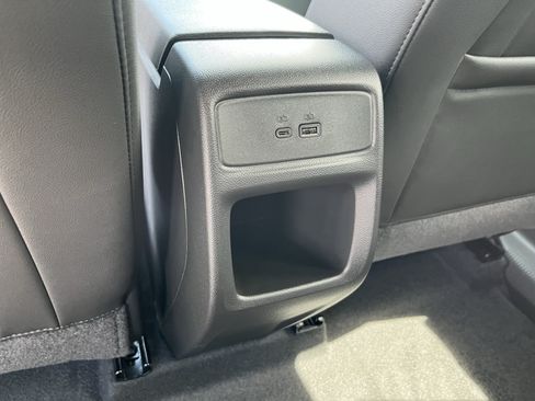 Used 2026 Chevrolet Trax RS w/ Sunroof Package FWD image 18
