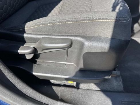 Used 2020 Chevrolet Equinox LT FWD image 16