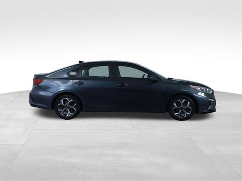 Used 2020 Kia Forte LXS FWD image 13