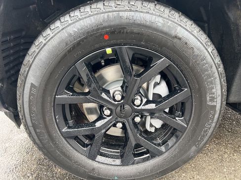 New 2026 Jeep Grand Cherokee Altitude AWD/4WD image 10