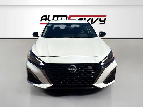 Used 2025 Nissan Altima 2.5 SR w/ SR Premium Package AWD/4WD image 2