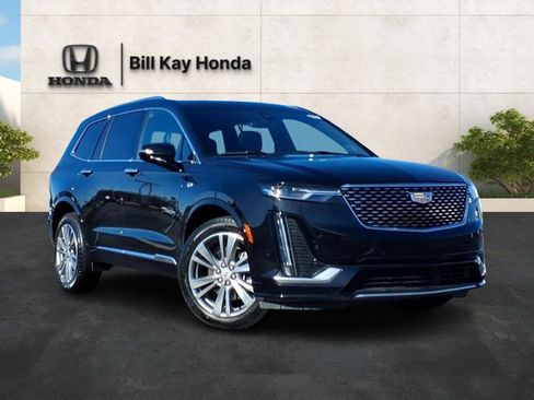 Used 2025 Cadillac XT6 Premium Luxury image 5