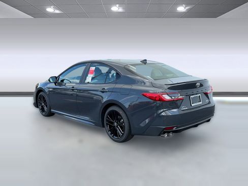 New 2026 Toyota Camry Hybrid image 3