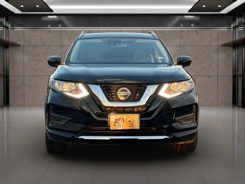 Used 2019 Nissan Rogue SV FWD image 4