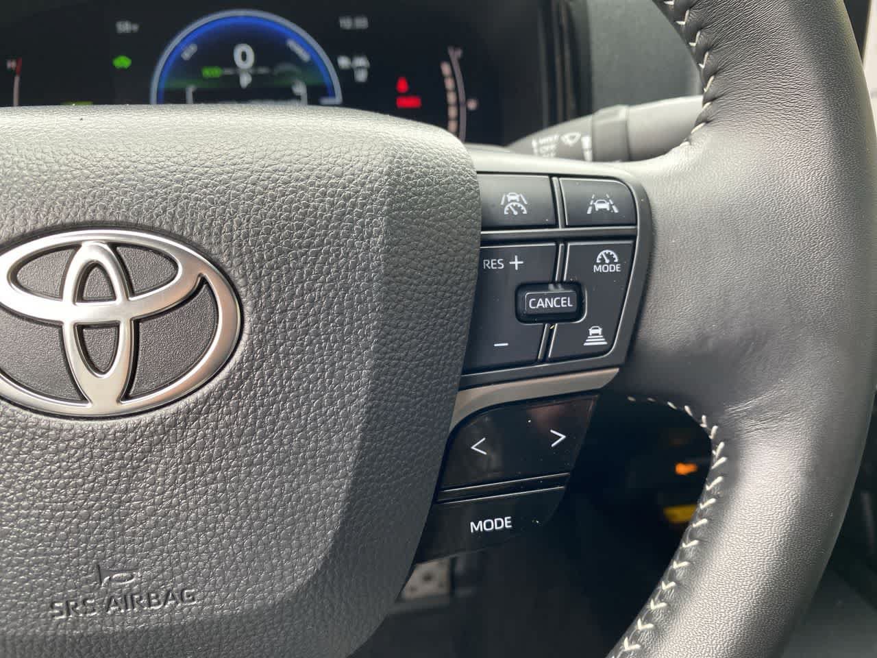 Used 2025 Toyota Camry SE FWD image 21