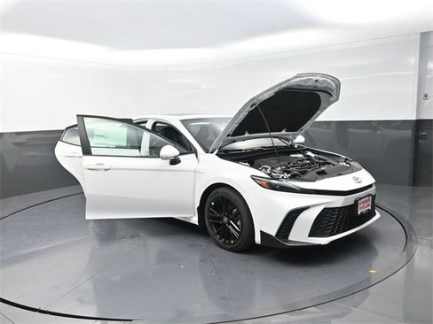 New 2026 Toyota Camry SE image 35