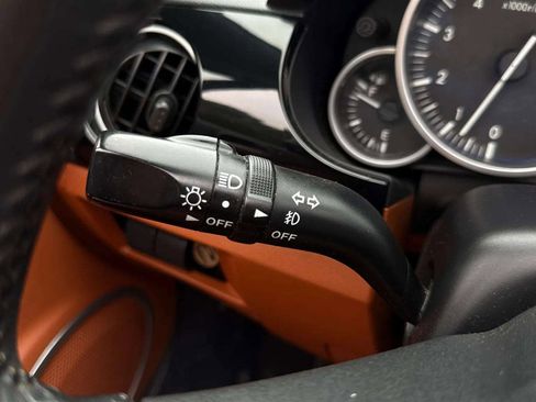 Used 2006 MAZDA MX-5 Miata Grand Touring w/ Suspension Pkg image 22