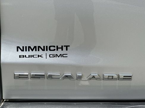 Used 2020 Cadillac Escalade Luxury RWD image 31