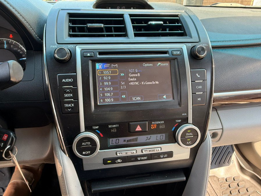 Used 2013 Toyota Camry XLE FWD image 19