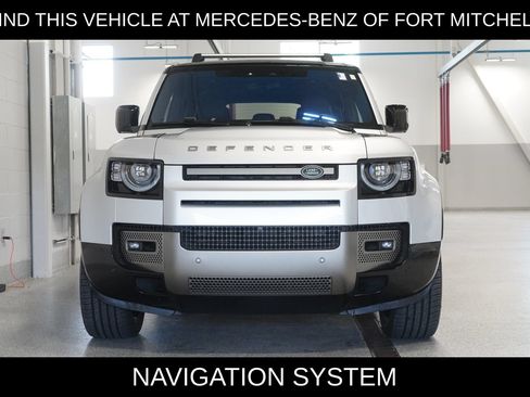 Used 2021 Land Rover Defender 110 X-Dynamic SE AWD/4WD image 2