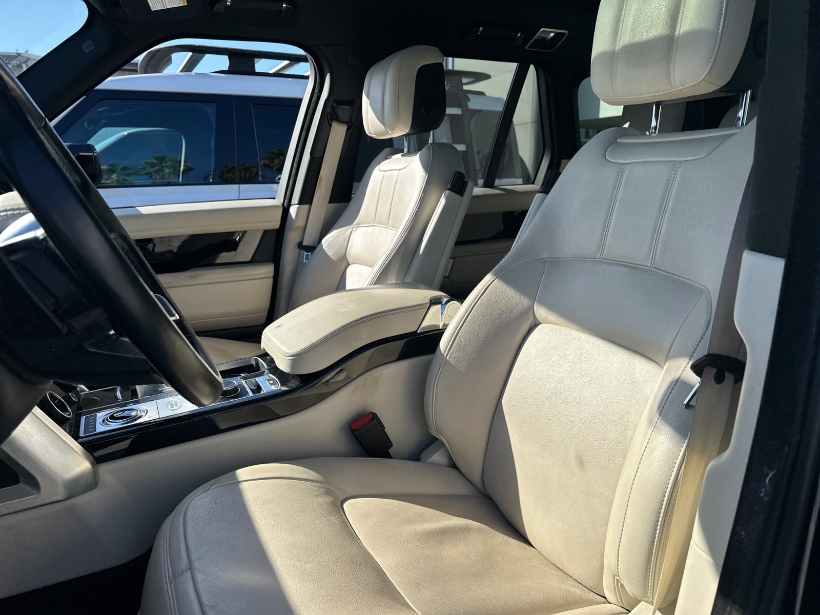 Used 2022 Land Rover Range Rover AWD/4WD image 8