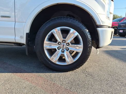 Used 2015 Ford F150 Platinum w/ Equipment Group 701A Luxury AWD/4WD image 17