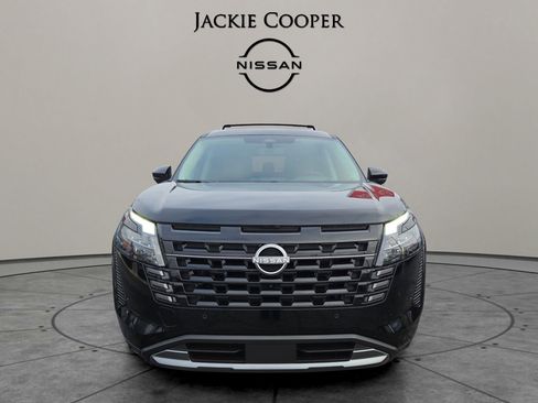 New 2026 Nissan Pathfinder Platinum image 8