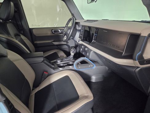 Used 2023 Ford Bronco Wildtrak AWD/4WD image 32