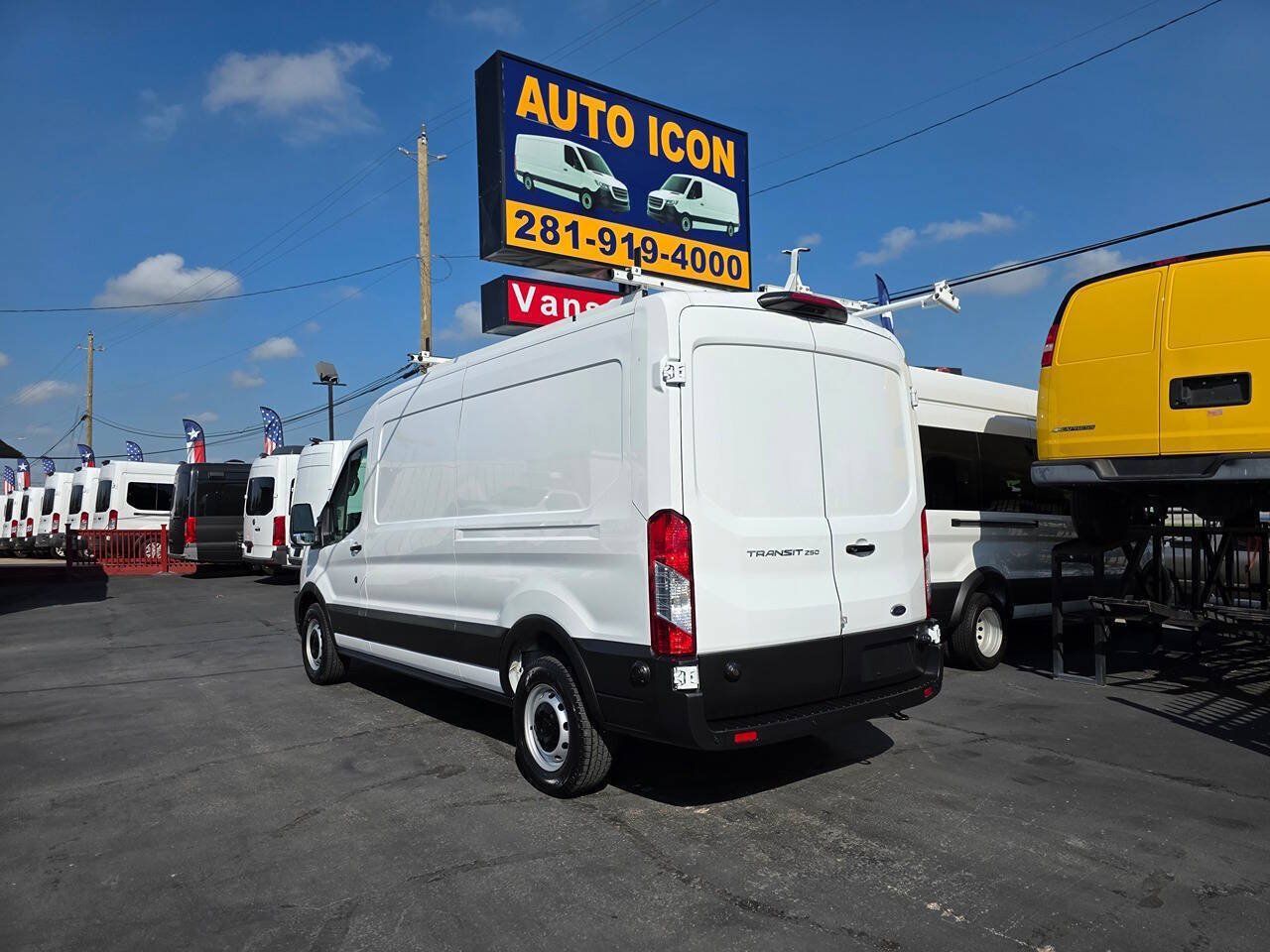 Used 2023 Ford Transit 250 Medium Roof w/ Load Area Protection Package RWD image 28