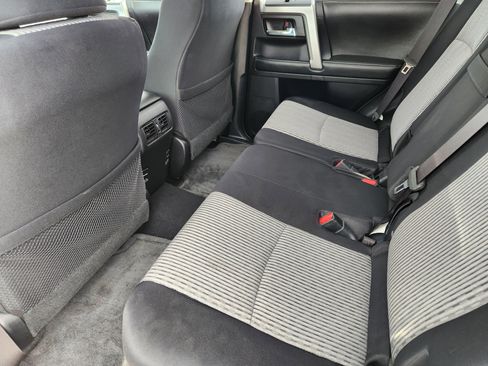 Used 2015 Toyota 4Runner SR5 image 30