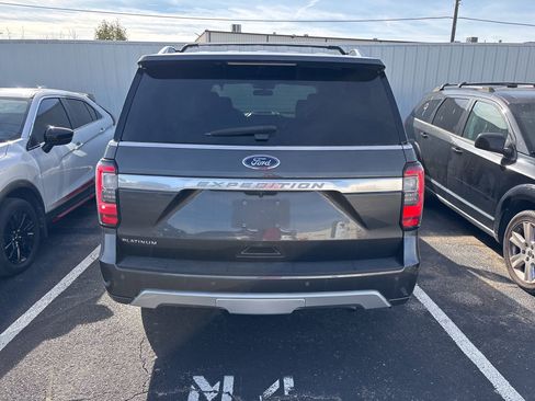 Used 2019 Ford Expedition Platinum image 10