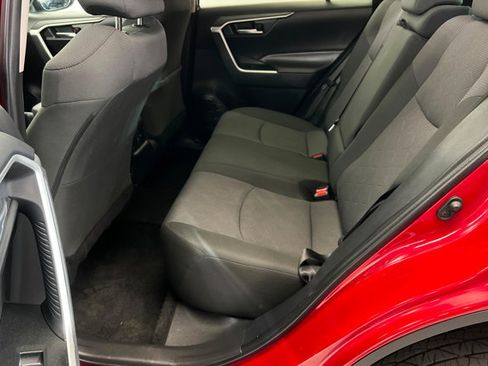 Used 2025 Toyota RAV4 XLE AWD/4WD image 20