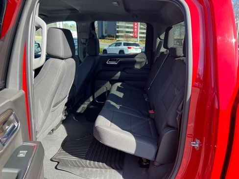 Used 2024 Chevrolet Silverado 1500 LT image 29