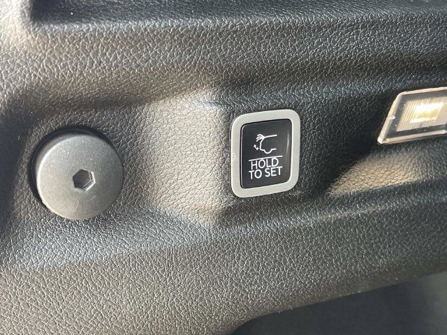 Used 2023 Jeep Grand Cherokee L Limited AWD/4WD image 13