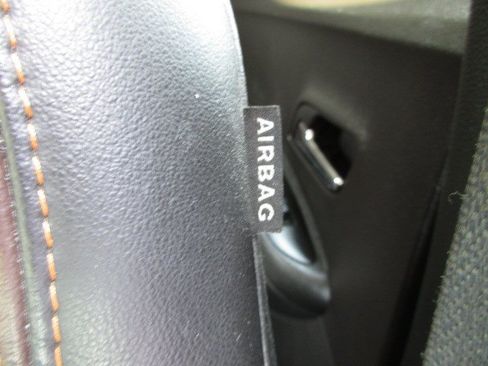 Used 2016 Chevrolet Trax LTZ AWD/4WD image 19