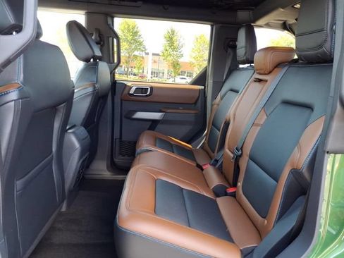 Used 2023 Ford Bronco Outer Banks AWD/4WD image 9