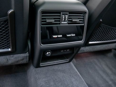 New 2026 Porsche Cayenne GTS image 19