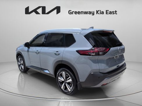 Used 2023 Nissan Rogue SL w/ SL Premium Package FWD image 8