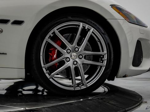 Used 2018 Maserati GranTurismo Sport image 86