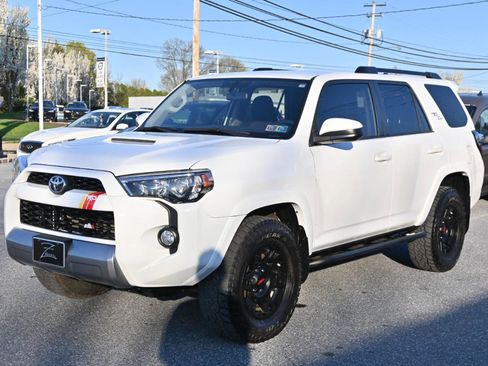 Used 2019 Toyota 4Runner TRD Off-Road image 7
