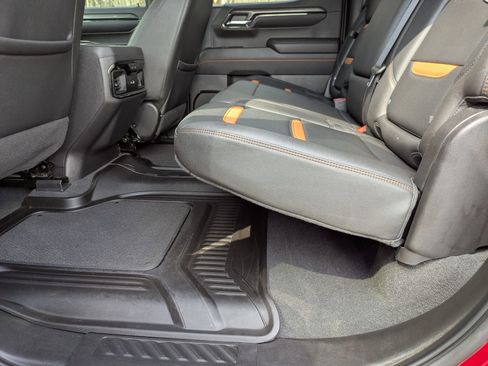 Used 2023 GMC Sierra 1500 AT4 w/ AT4 Premium Package AWD/4WD image 31