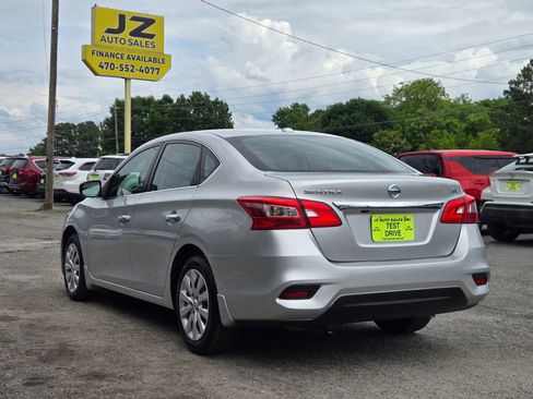 Used 2016 Nissan Sentra SV FWD image 3