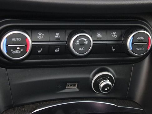 Used 2022 Alfa Romeo Stelvio Ti w/ Active Assist Plus Package image 17