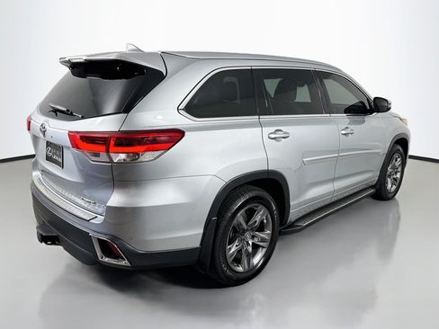 Used 2019 Toyota Highlander Limited Platinum AWD/4WD image 7