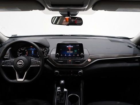 Used 2023 Nissan Altima 2.5 SV image 15