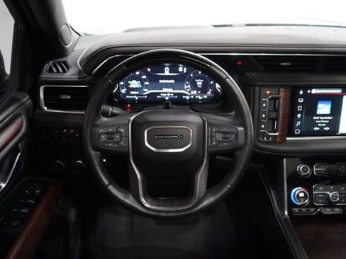 Used 2023 GMC Yukon Denali Ultimate image 12