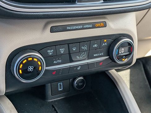 Used 2020 Ford Escape SEL image 21