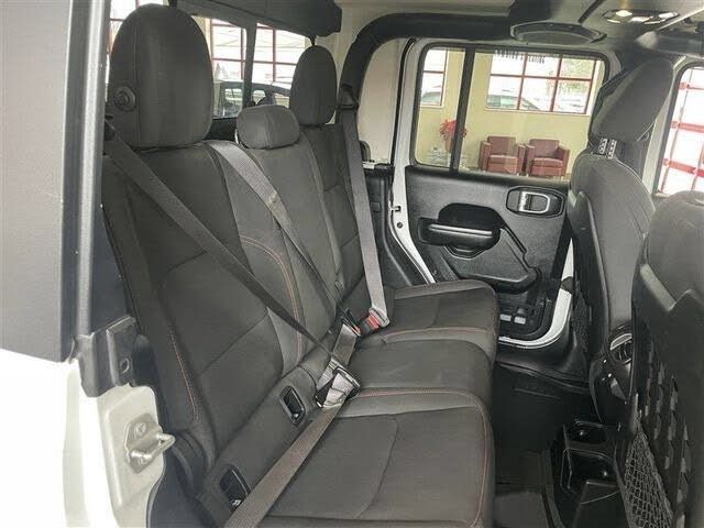 Used 2020 Jeep Gladiator Rubicon w/ Dual Top Group AWD/4WD image 30