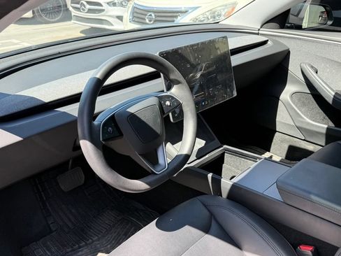 Used 2024 Tesla Model 3 Standard Range RWD image 2