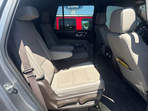 Used 2022 GMC Yukon SLT w/ SLT Luxury Package RWD image 5