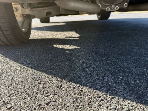 Used 2020 Ford Explorer Platinum w/ Premium Technology Package image 19